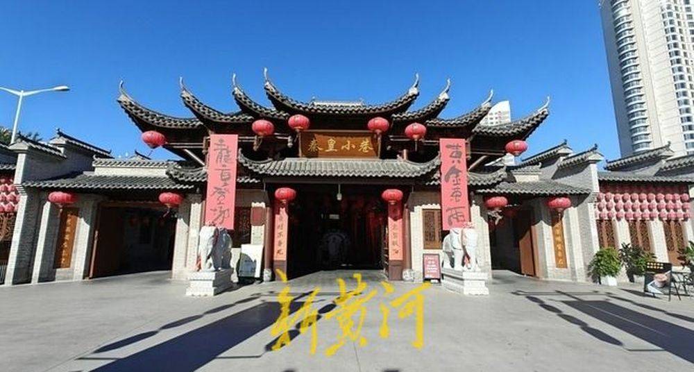 秦皇岛一网红夜市被指违规占用规划绿地却经营4年之久<strong></p>
<p>币安官方网站</strong>,当地回应:无审批手续 | 刚调查