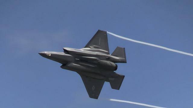 美军:飞行员慌乱中弃机弹射时<strong></p>
<p>币安官方网站</strong>,F-35战机并未失控