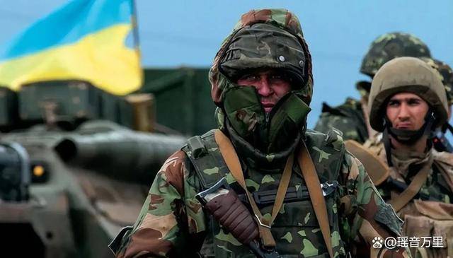 顿巴斯前线被打穿<strong></p>
<p>币安官方网站</strong>,10万乌军临阵脱逃!泽连斯基索要“战斧”导弹