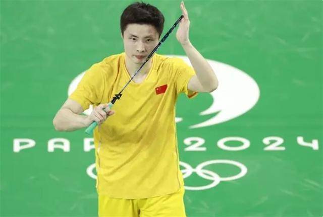 羽毛球世界第一石宇奇比赛中突发意外<strong></p>
<p>币安官方网站</strong>，被担架抬走后留院观察