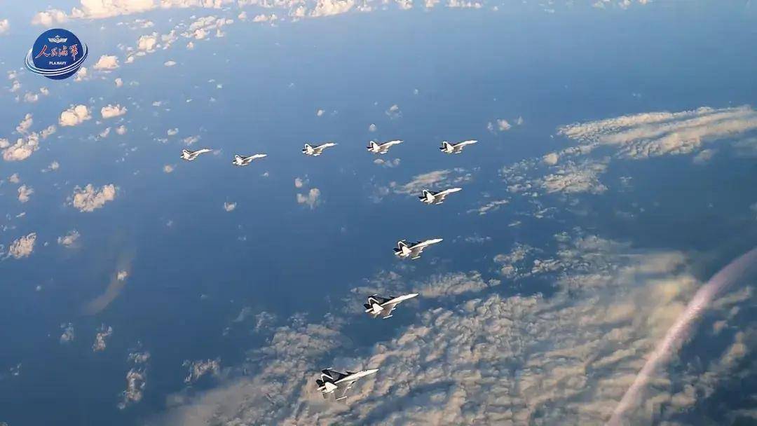 中国首个双航母战斗群横空出世<strong></p>
<p>币安市值</strong>!歼-15B/D居然悄悄装备这么多了?