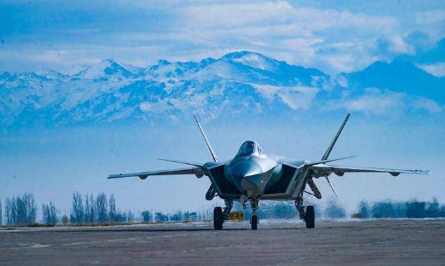 解放军西部战区拉出15架歼-20<strong></p>
<p>安币数字货币</strong>,印度空军20年追不上!