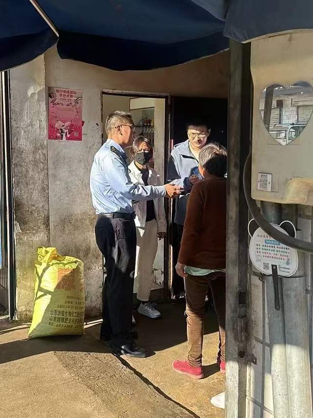 江苏一地多位村民称送自种菜籽到油坊榨油变“臭油”<strong></p>
<p>币安老板</strong>，期盼职能部门查明真相