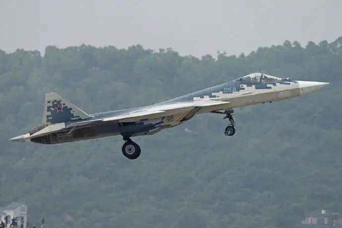 6型侧卫齐聚珠海<strong></p>
<p>币安eth</strong>!歼-16和苏-35S孰强孰弱?歼-15T才是最强侧卫?