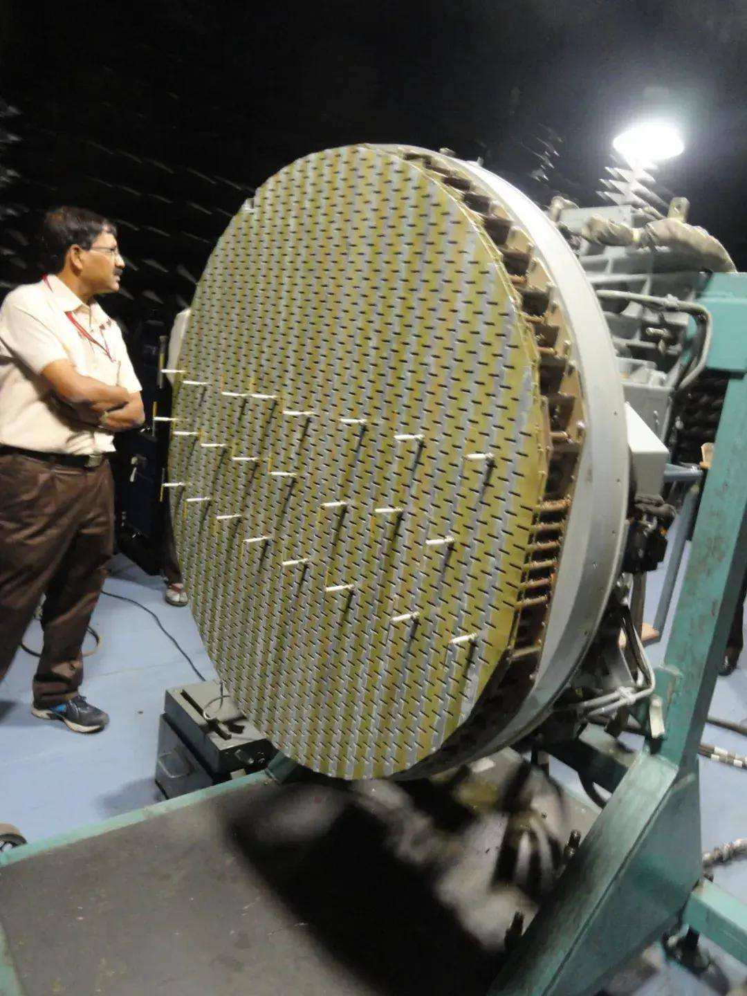 6型侧卫齐聚珠海<strong></p>
<p>币安eth</strong>!歼-16和苏-35S孰强孰弱?歼-15T才是最强侧卫?