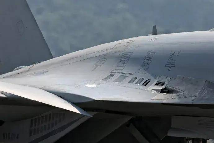 6型侧卫齐聚珠海<strong></p>
<p>币安eth</strong>!歼-16和苏-35S孰强孰弱?歼-15T才是最强侧卫?