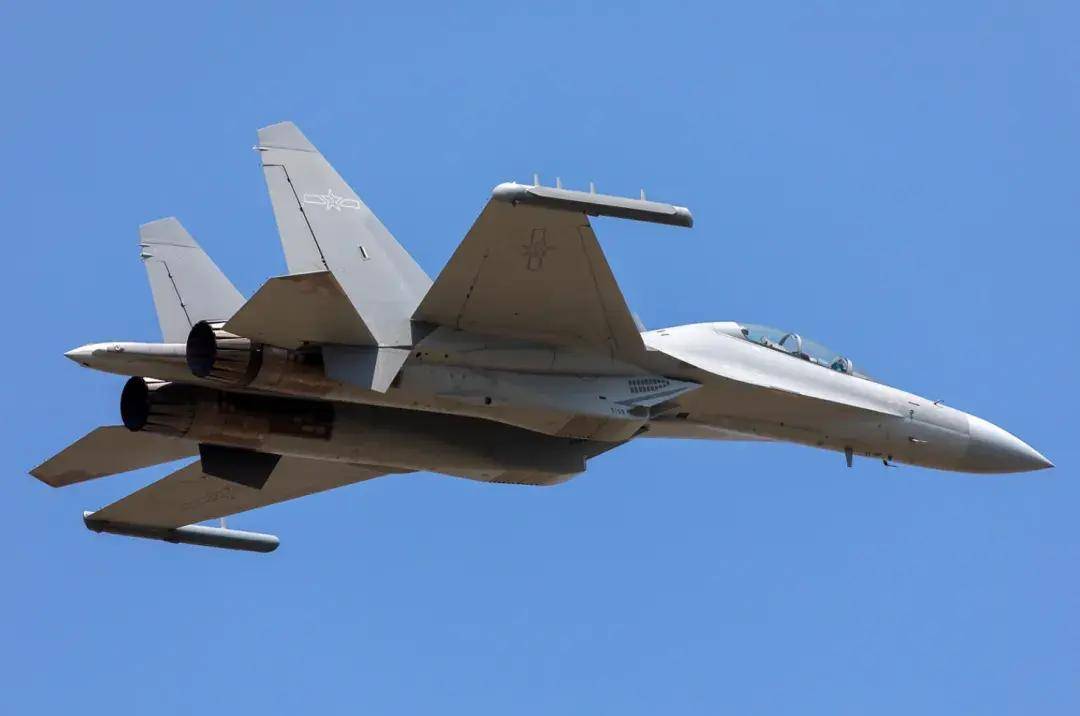 6型侧卫齐聚珠海<strong></p>
<p>币安eth</strong>!歼-16和苏-35S孰强孰弱?歼-15T才是最强侧卫?