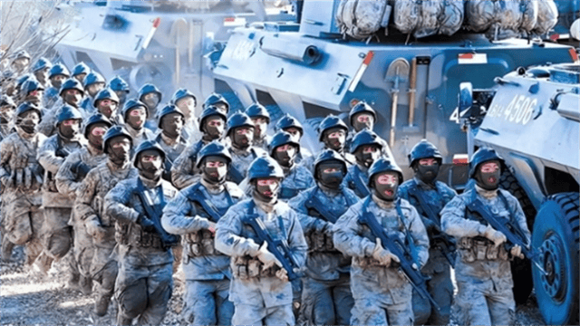 台湾高喊“决战”?百余辆坦克开上马路<strong></p>
<p>币安有哪些币</strong>,但真打起来,开场即结束