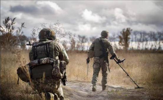 俄军发现大批外军和武器进乌<strong></p>
<p>ieo币安</strong>,拜登允许承包商在乌修理美供武器