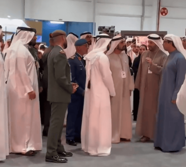 歼10CE才是最大赢家?航展首日被包围<strong></p>
<p>Binance官网</strong>,伊朗空军司令登机满脸幸福