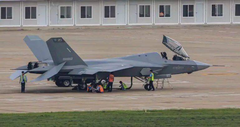 航展第1天<strong></p>
<p>币安币商</strong>,歼15总师透露真相,60架飞机被买走,中方喜迎开门红