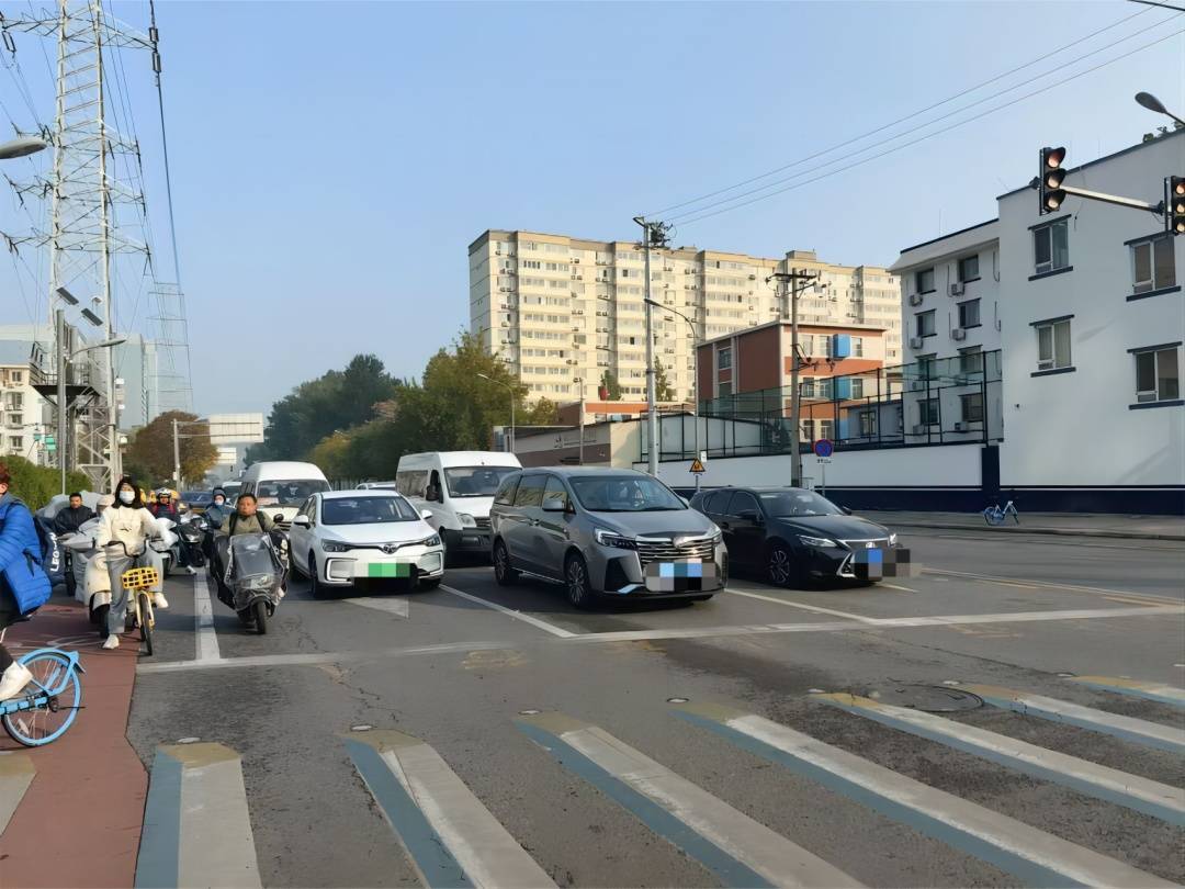 “都挺守规矩<strong></p>
<p>安币资本</strong>，就是过不去……”北京这个路口能优化吗？