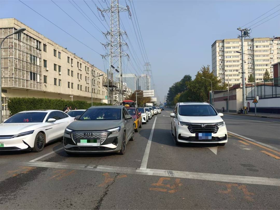 “都挺守规矩<strong></p>
<p>安币资本</strong>，就是过不去……”北京这个路口能优化吗？