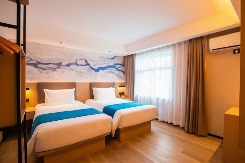 情侣自曝凌晨在深圳一酒店遭两男子刷卡闯进<strong></p>
<p>狗狗币安卓钱包</strong>!店家称警方介入