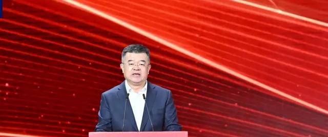 主动投案<strong></p>
<p>币安网怎么充值</strong>！新疆维吾尔自治区党委社工部副部长宿召兵被查