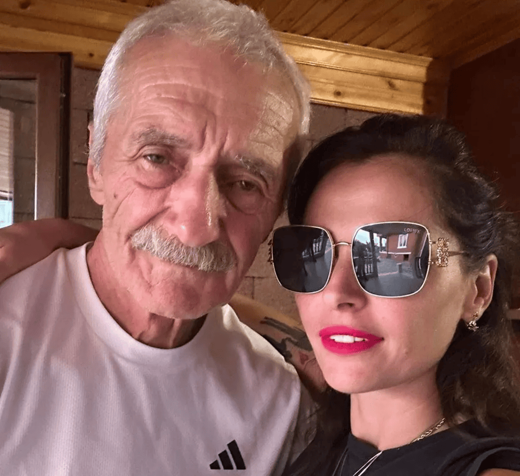 女子寻父多年<strong></p>
<p>币安汇率</strong>，发现父亲三年前就成了自己的Facebook好友