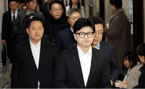 最新<strong></p>
<p>币安法币交易</strong>!韩媒:韩执政党代表要求尹锡悦退党、总统府官员和国防部长官全体辞职