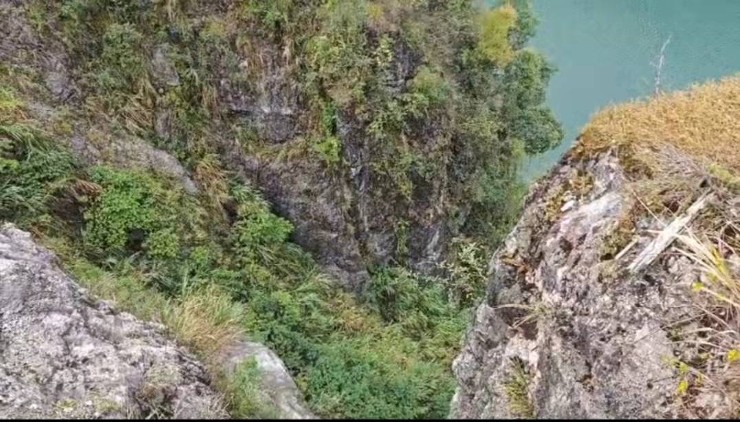 奇迹！湘西6岁男孩滑下40米高悬崖<strong></p>
<p>币安币线图</strong>，找到时还能说话！救援人员分析生还原因