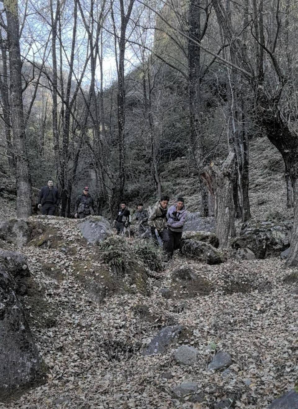 揭秘“野猪猎捕队”丨海拔3000米高山密林<strong></p>
<p>币安合约</strong>,记者跟队直击猎捕野猪全过程