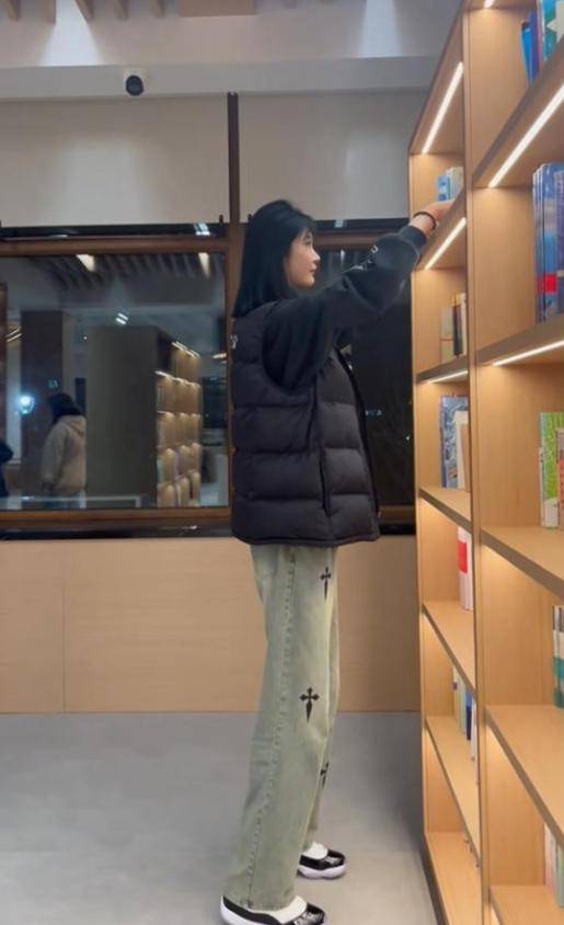 女孩身高2米26貌美如花<strong></p>
<p>币安合约</strong>,妈妈天天发愁:白长这么漂亮,没人敢追