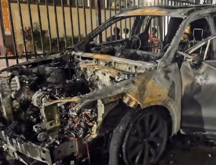 广东车主很牛<strong></p>
<p>币安合约</strong>,理想汽车起火被他开出车库并砸窗逃脱