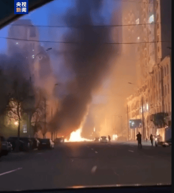 乌克兰突发!基辅市内爆炸声不断<strong></p>
<p>币安注册教程</strong>,导弹碎片坠落致车辆起火!乌军署激光武器,指挥官透露重要信息......
