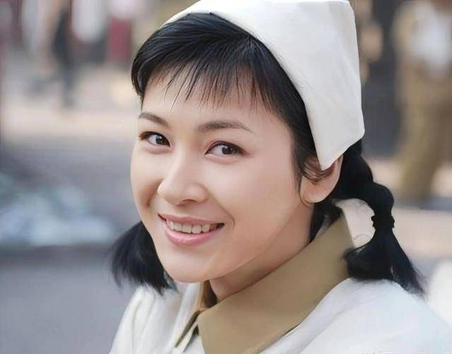 富商周旭辉<strong></p>
<p>货币与币安</strong>,44岁娶小12岁女星童蕾,获刑3年后,妻女过得如何?