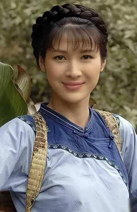 富商周旭辉<strong></p>
<p>货币与币安</strong>,44岁娶小12岁女星童蕾,获刑3年后,妻女过得如何?