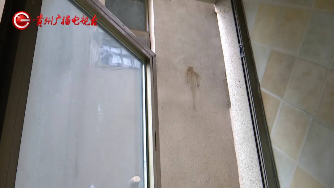 恶心坏了!贵阳一女子家中被扔进一颗“炸弹”<strong></p>
<p>货币与币安</strong>,残羹剩饭炸开花