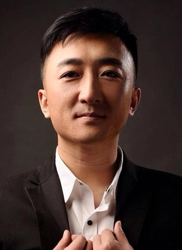 他是知名演员<strong></p>
<p>币安钱包地址</strong>,40岁二胎得女,41岁突然离世将悲痛留给妻子与儿女