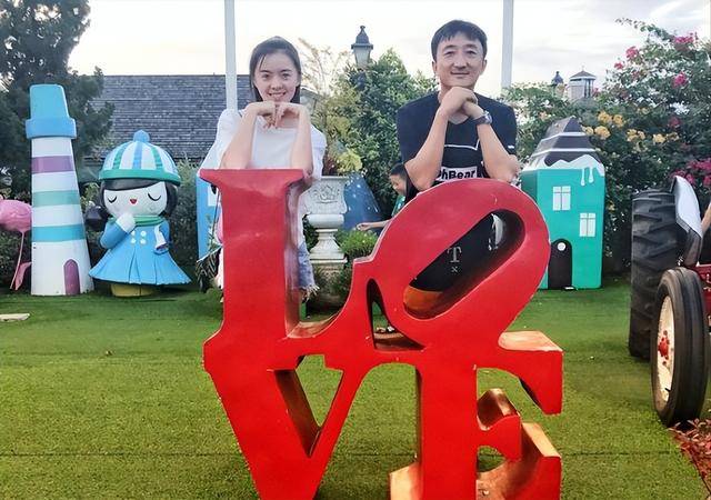 他是知名演员<strong></p>
<p>币安钱包地址</strong>,40岁二胎得女,41岁突然离世将悲痛留给妻子与儿女