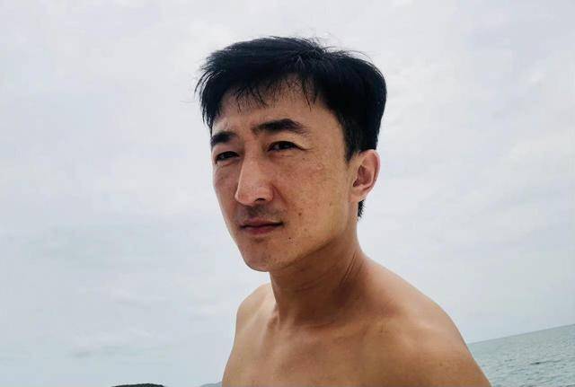 他是知名演员<strong></p>
<p>币安钱包地址</strong>,40岁二胎得女,41岁突然离世将悲痛留给妻子与儿女