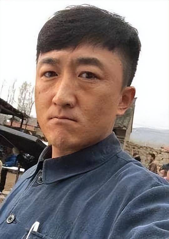 他是知名演员<strong></p>
<p>币安钱包地址</strong>,40岁二胎得女,41岁突然离世将悲痛留给妻子与儿女