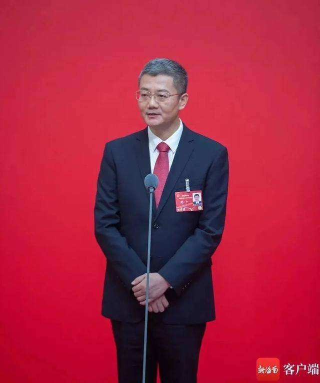 长期在深圳工作的他，被任命为海南省副省长