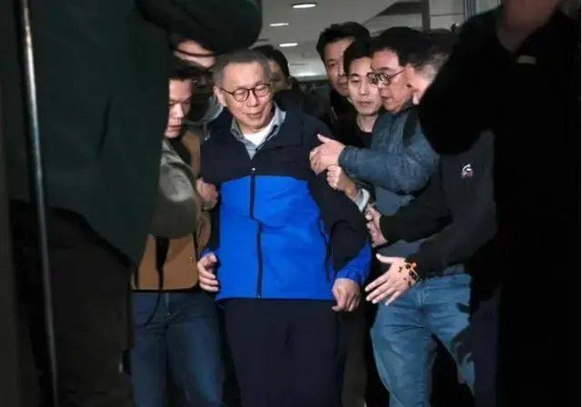 柯文哲再次“绝处逢生”后<strong></p>
<p>币安dex交易所</strong>,岛内最新民调出炉,赖清德支持率惊人