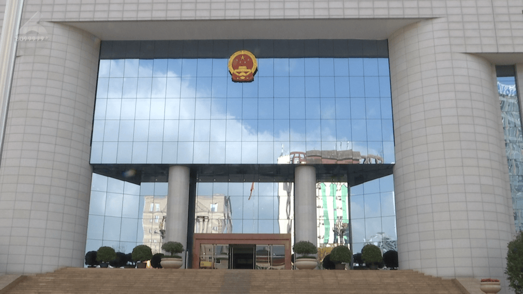 昆明一员工发朋友圈“骂老板”<strong></p>
<p>币安比货币</strong>，竟被老板告了！法院这样判