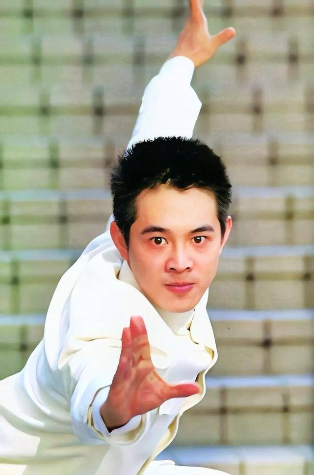 李连杰:后事一切从简<strong></p>
<p>币安币机制</strong>,不用立碑也不用办丧事,树葬海葬都可以