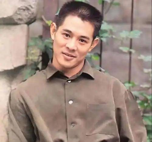 李连杰:后事一切从简<strong></p>
<p>币安币机制</strong>,不用立碑也不用办丧事,树葬海葬都可以