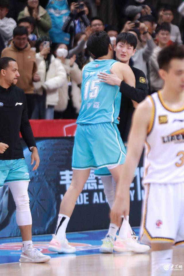 热血沸腾!青岛男篮最后三分钟14-0绝地翻盘<strong></p>
<p>币安交易数字货币</strong>,队史首次单赛季双杀辽宁