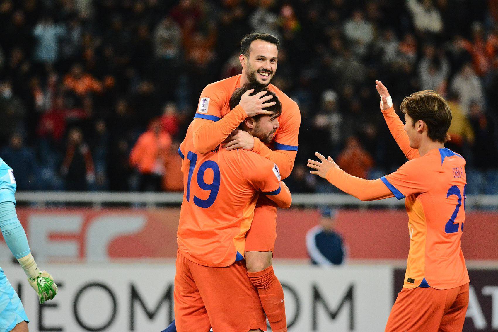 泰山海港同遭处罚<strong></p>
<p>币安账号注销</strong>！多人违规+染黄 共被罚8000美元