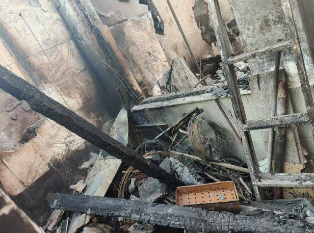 离谱!北京一女子电热毯起火后换房接着睡<strong></p>
<p>币安客服电话</strong>,烧毁一排房屋……