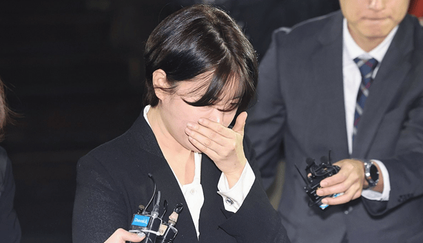 韩媒:涉嫌酒驾和非法出租房屋<strong></p>
<p>币安网</strong>,韩前总统文在寅之女被检方起诉