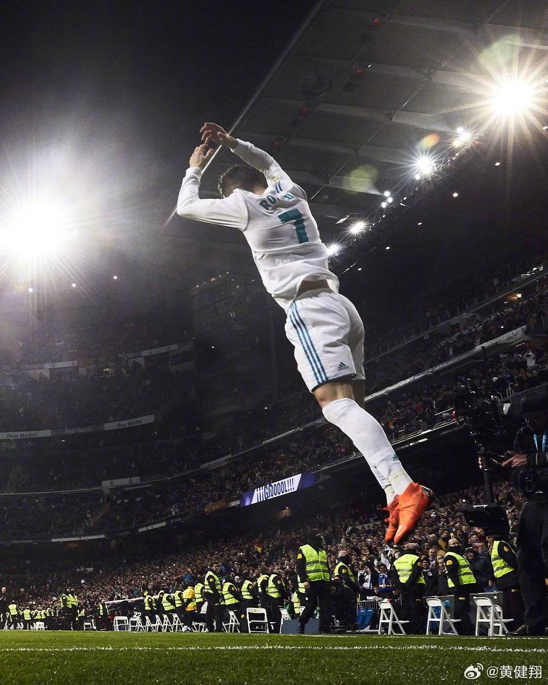 真爱！黄健翔近千字祝福C罗：近乎变态的自我要求<strong></p>
<p>币安网</strong>，圣人般的存在