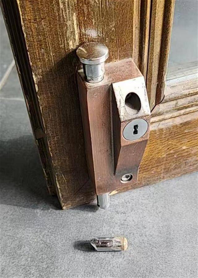 大同官方核查“店铺被撬锁开灯”事件<strong></p>
<p>币安网</strong>,律师:撬锁入室涉嫌违法,且滥用行政权力