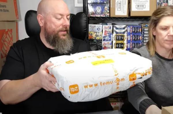 特朗普对华打起“退堂鼓”<strong></p>
<p>币安币交易平台</strong>?任何幻想都将被现实戳破