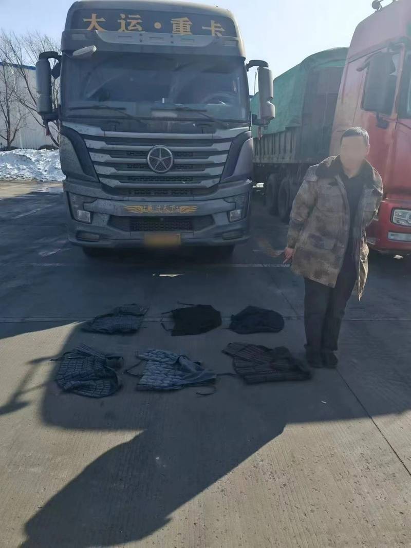 50余吨价值18.5万元豆粕被盗<strong></p>
<p>币安体验贷</strong>,15名涉案司机被抓