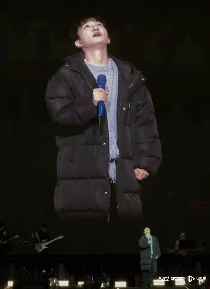 歌手周深含泪鞠躬道歉<strong></p>
<p>币安体验贷</strong>,“从来没有这么害怕站在舞台上”