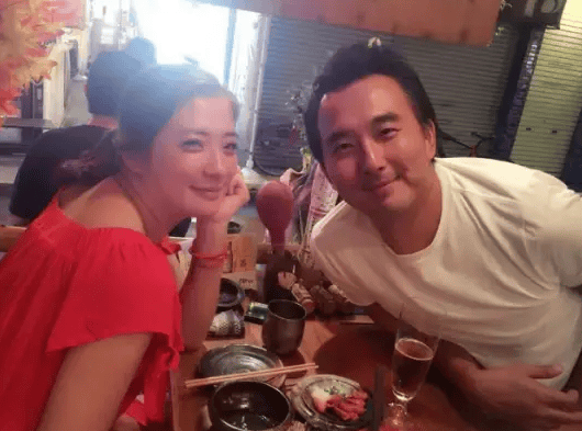 知名夫妻突然宣布：已离婚！