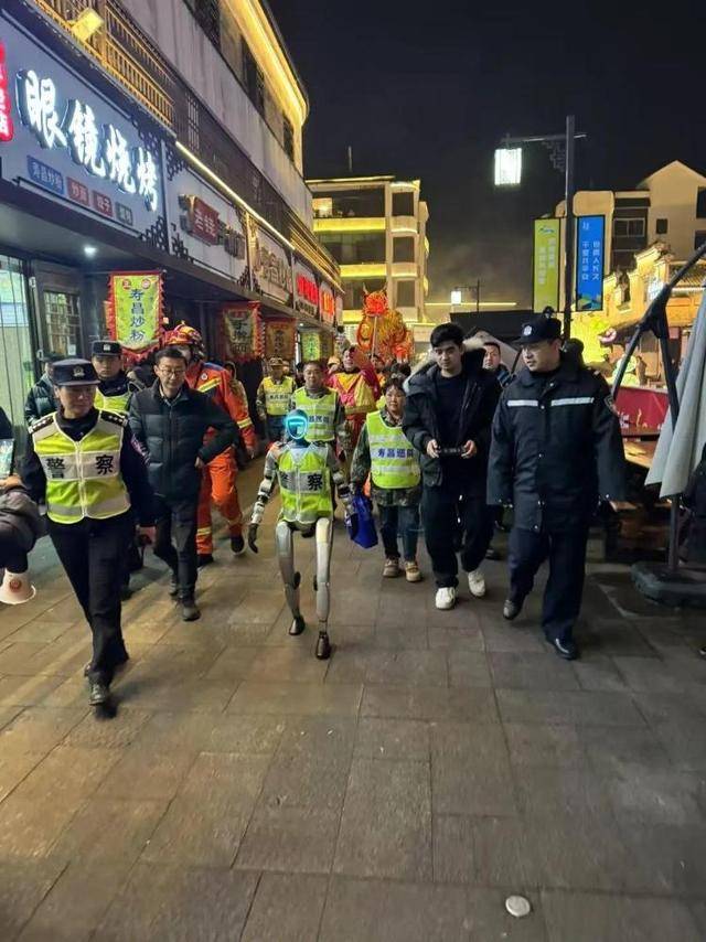 售价10万~65万<strong></p>
<p>数字币交易所币安</strong>,销售一空!谁在抢购人形机器人